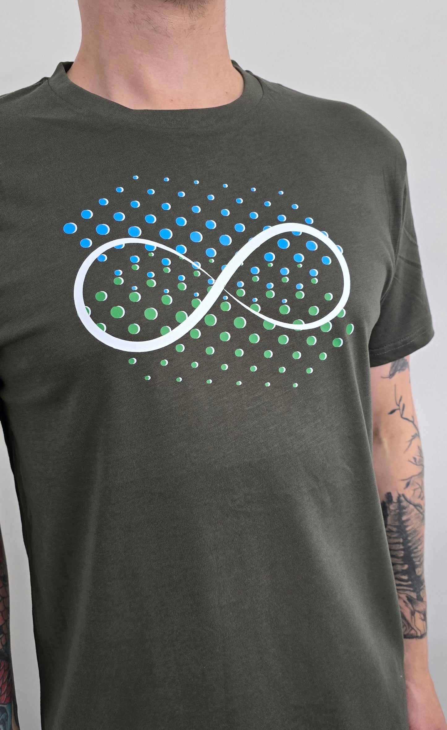 Infinity dot explosion short sleeve tee